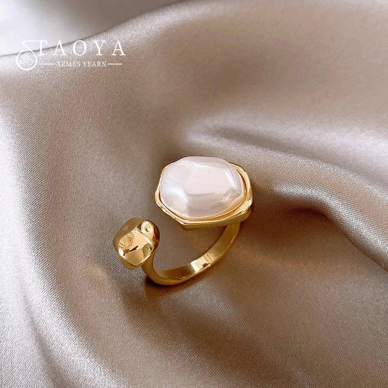 Baroque Pearl Ring